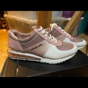 Micheal Kors Pink Sneakers
